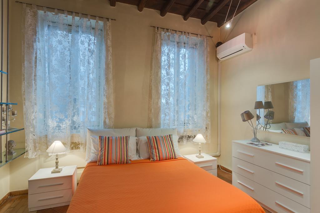 Spanish Steps Gea Apartments Рим Екстер'єр фото
